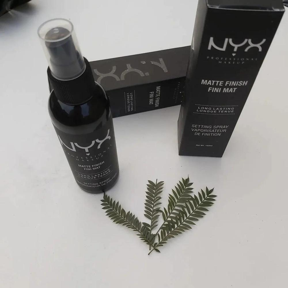 Hydrating Makeup Fixing Spray – 160ml